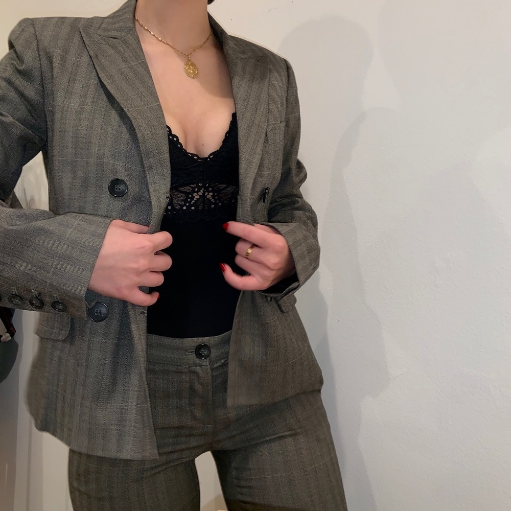 Vintage Theory 2 Piece Suit - Picture 2 of 4